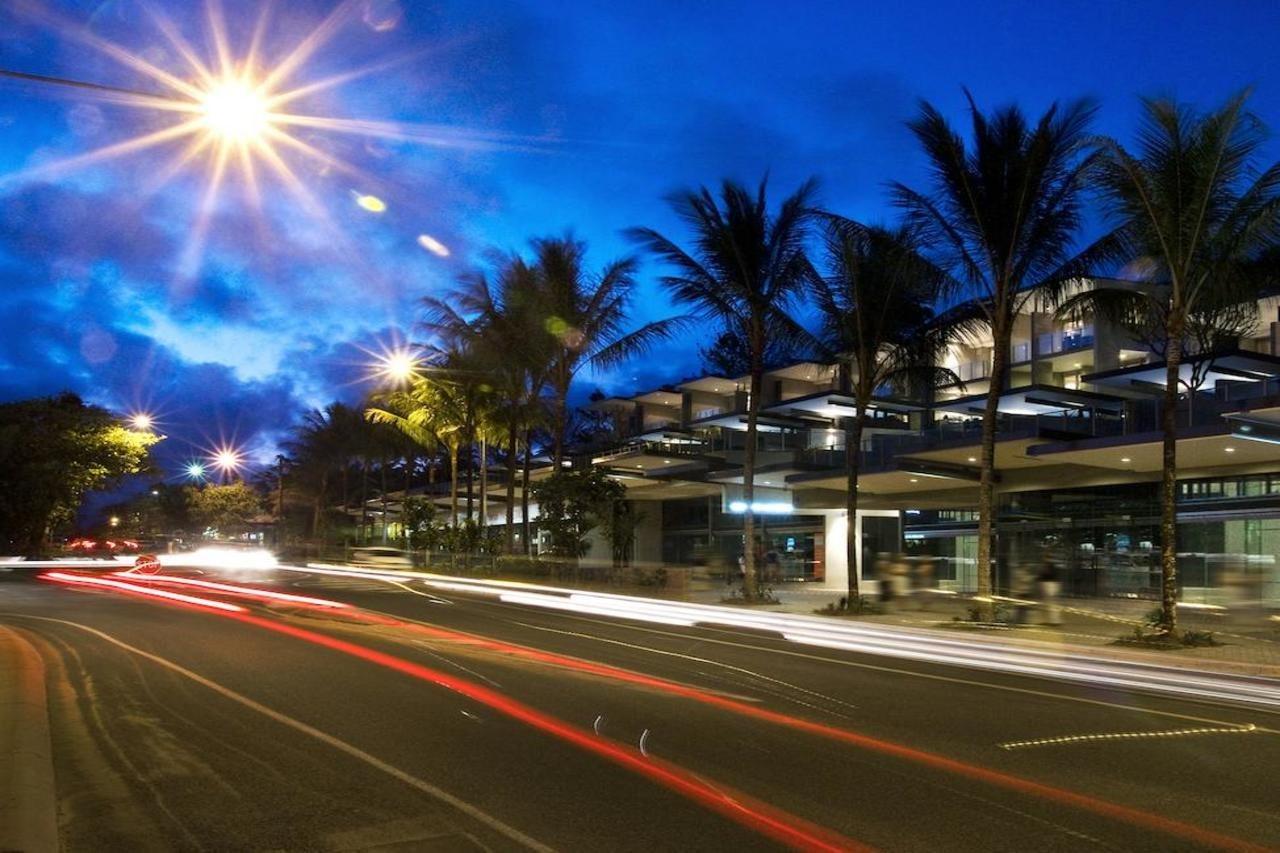Coconut Grove Aparthotel Port Douglas Bagian luar foto