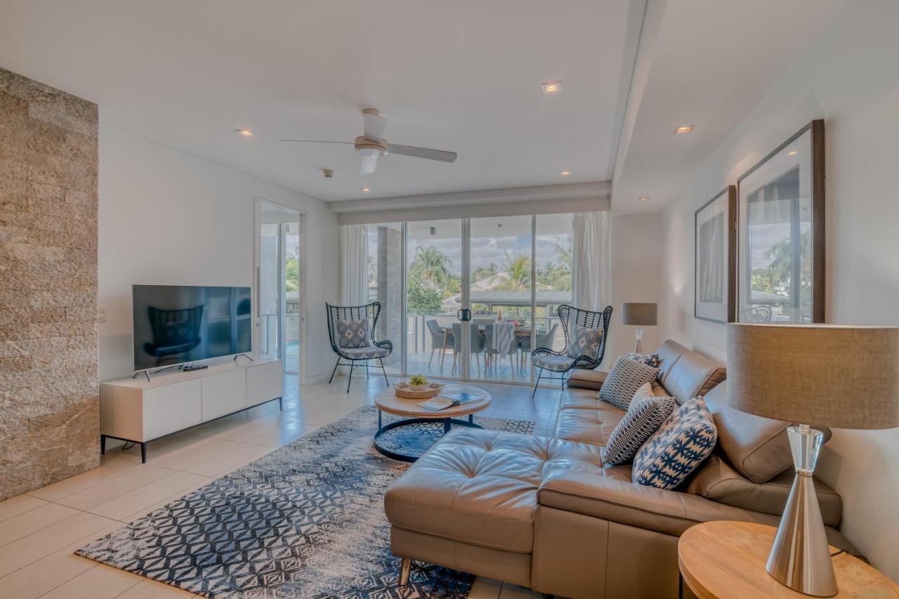 Coconut Grove Aparthotel Port Douglas Bagian luar foto