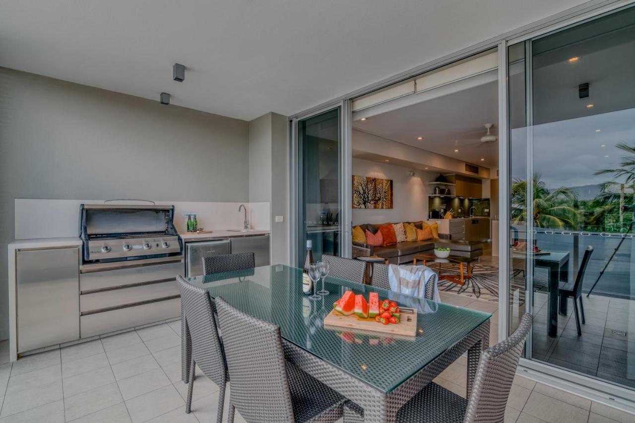 Coconut Grove Aparthotel Port Douglas Bagian luar foto