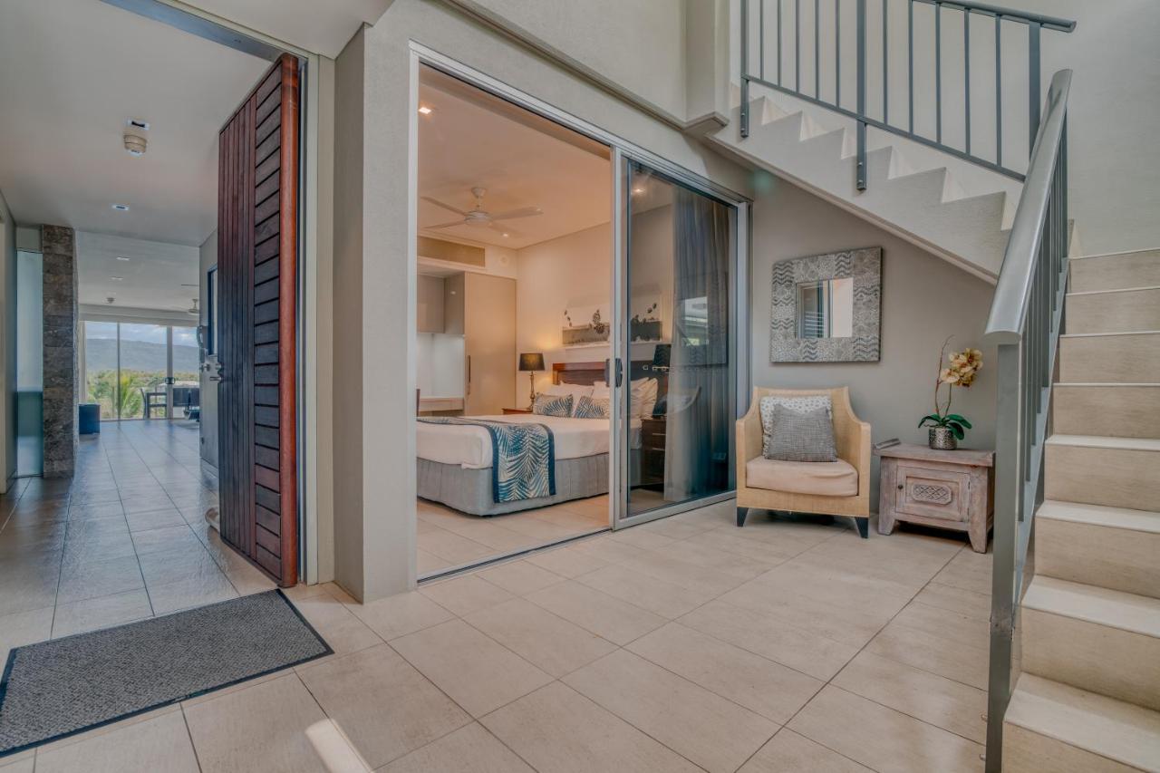 Coconut Grove Aparthotel Port Douglas Bagian luar foto