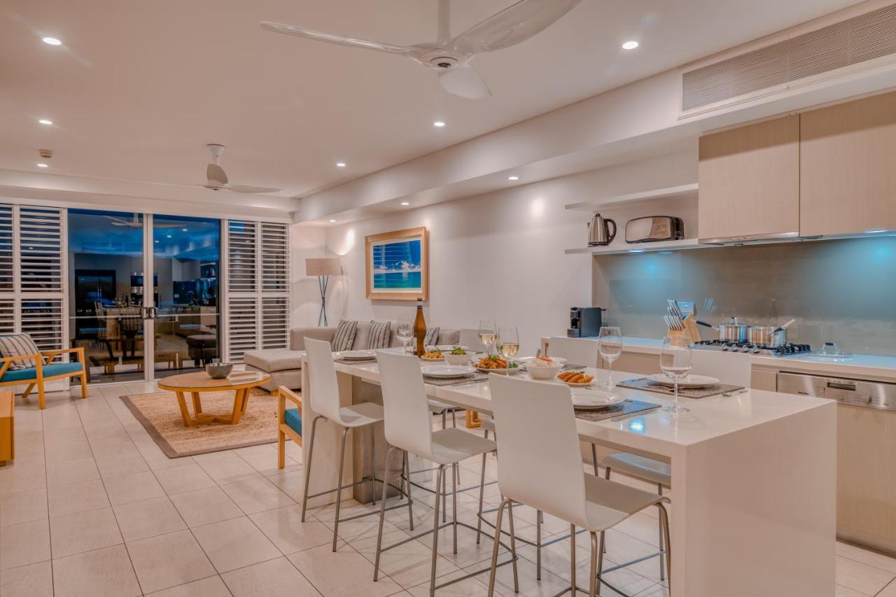 Coconut Grove Aparthotel Port Douglas Bagian luar foto