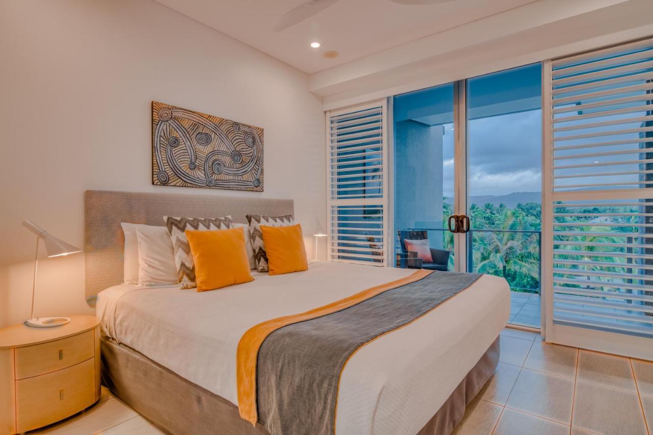 Coconut Grove Aparthotel Port Douglas Bagian luar foto