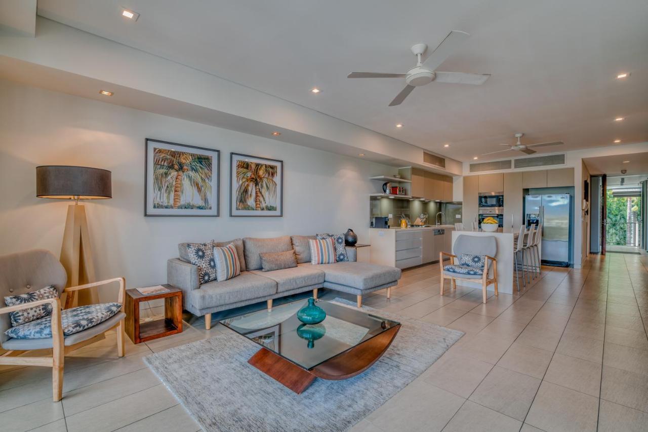 Coconut Grove Aparthotel Port Douglas Bagian luar foto