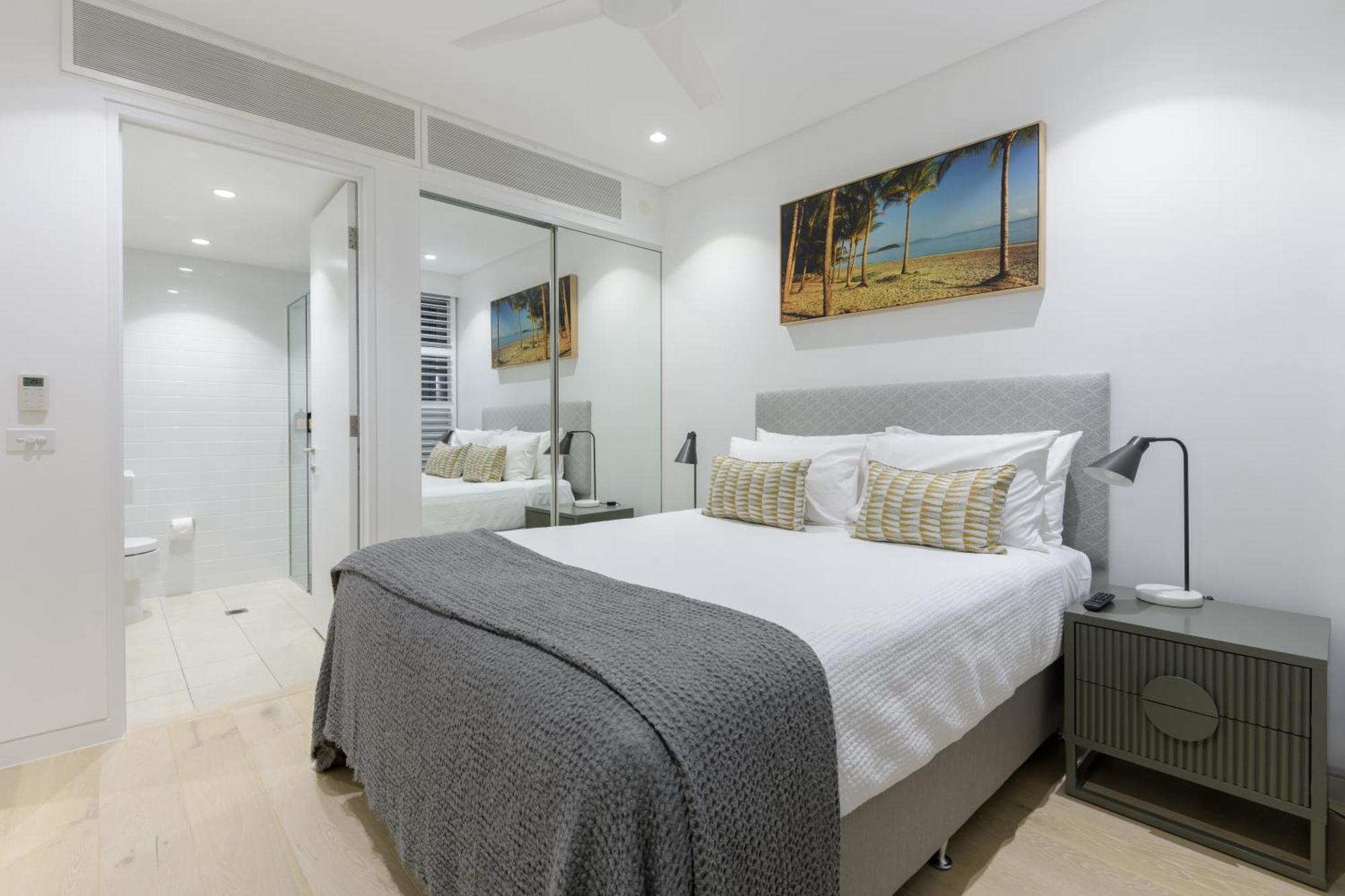 Coconut Grove Aparthotel Port Douglas Bagian luar foto