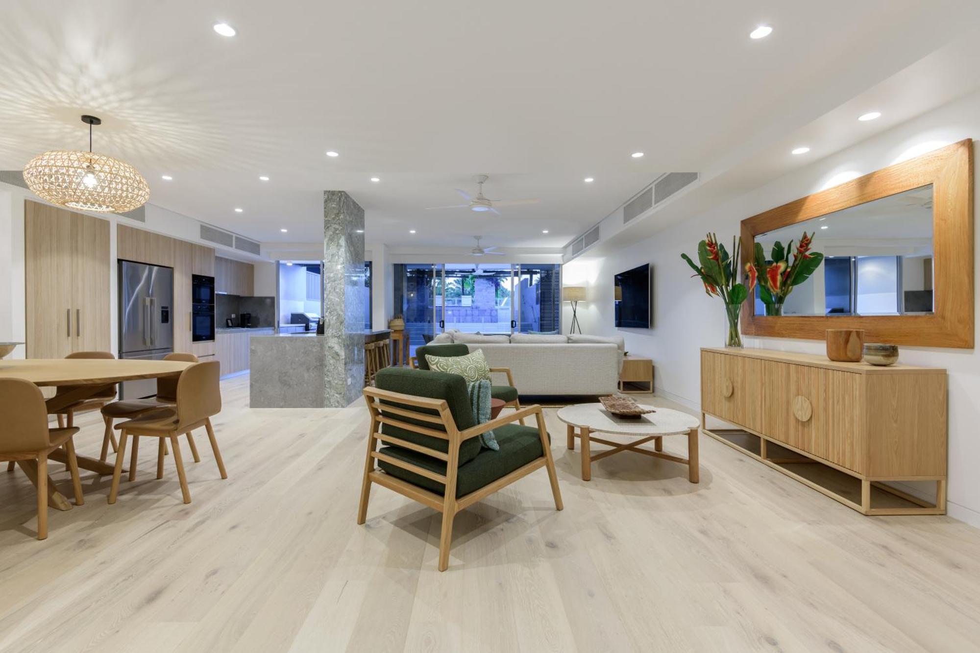 Coconut Grove Aparthotel Port Douglas Bagian luar foto